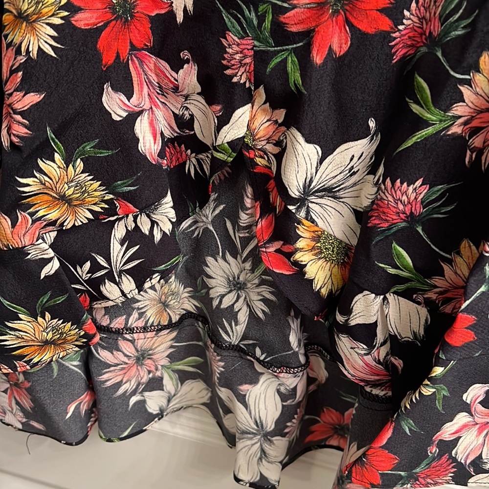 Karen Kane Ruffle Hem Tank - Picture 4 of 8